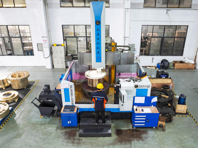 Marine propeller production workshop at JinYe