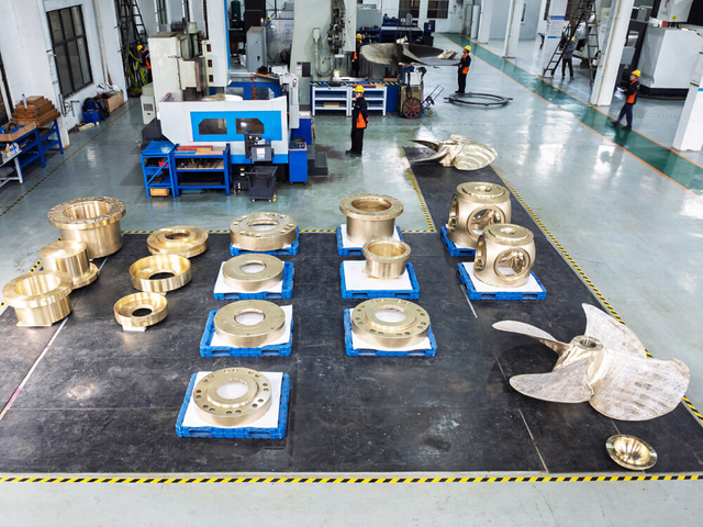 Large ship propeller production facility